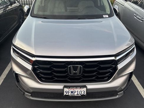 Certified 2023 Honda Pilot Elite image 2