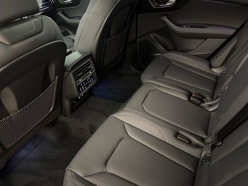New 2026 Audi Q8 Premium Plus image 11