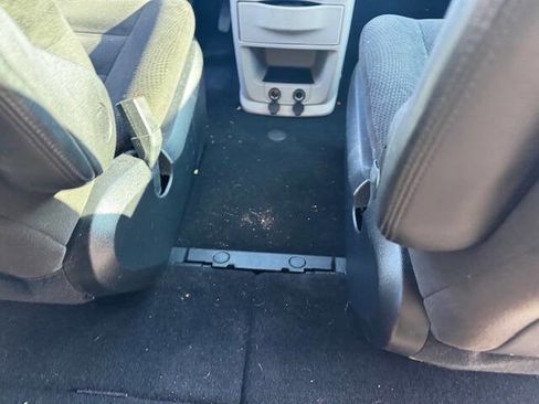 Used 2016 Dodge Grand Caravan American Value Package w/ UConnect Hands-Free Group image 23