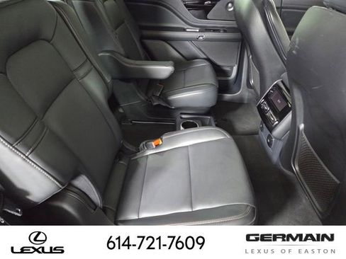 Used 2025 Lincoln Aviator AWD image 22