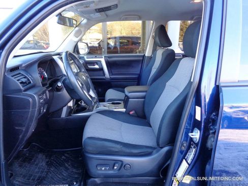 Used 2015 Toyota 4Runner SR5 image 9