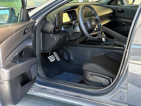 Used 2025 Hyundai Elantra Sport w/ Cargo Package FWD image 11
