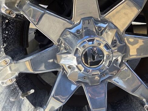 Used 2014 Ford F150 FX4 w/ Equipment Group 402A Luxury image 10