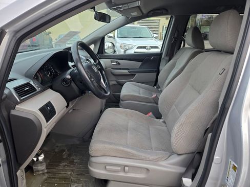 Used 2014 Honda Odyssey LX image 25