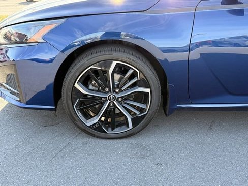 Certified 2023 Nissan Altima 2.5 SR image 9