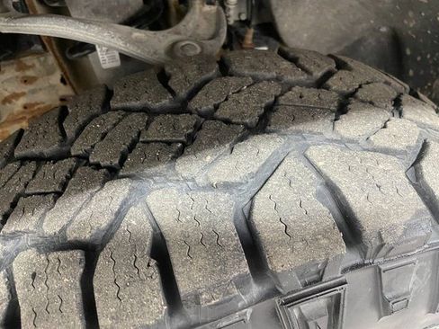 Used 2022 Chevrolet Silverado 1500 LT Trail Boss w/ Convenience Package II image 8