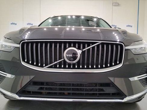 Used 2022 Volvo XC60 B5 Inscription w/ Advanced Package image 11