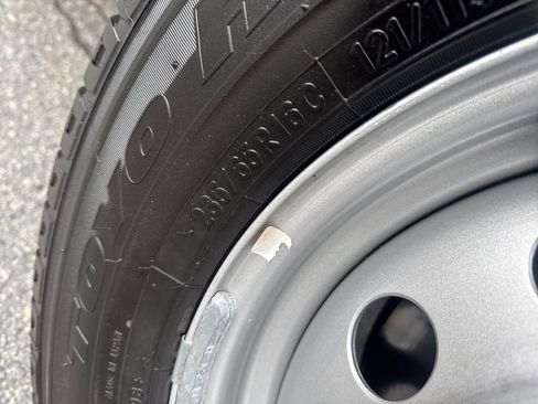 Used 2023 Ford Transit 350 XL image 30