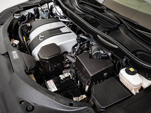 Used 2018 Lexus RX 350L Premium w/ Premium Package image 39