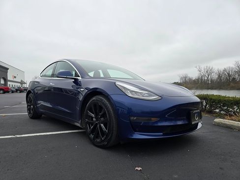 Used 2018 Tesla Model 3 Long Range image 15
