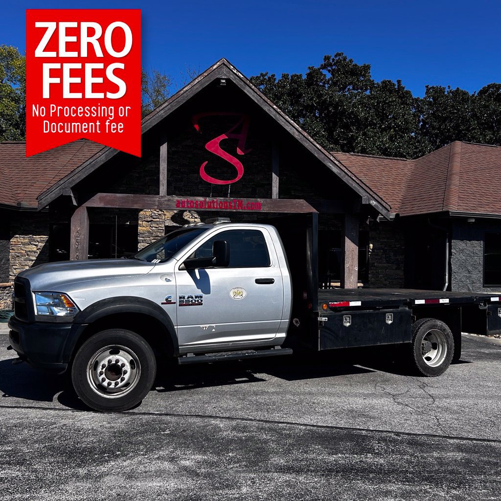 Used 2015 RAM 5500 Tradesman RWD image 1
