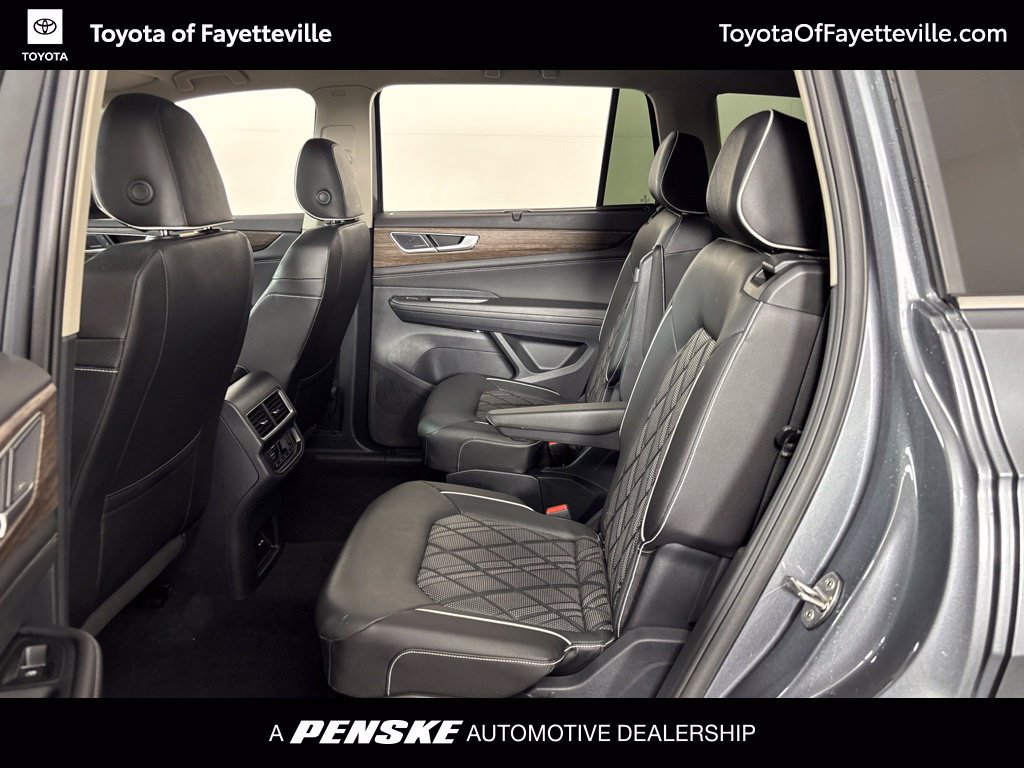 Used 2025 Volkswagen Atlas SEL Premium R-Line AWD/4WD image 26