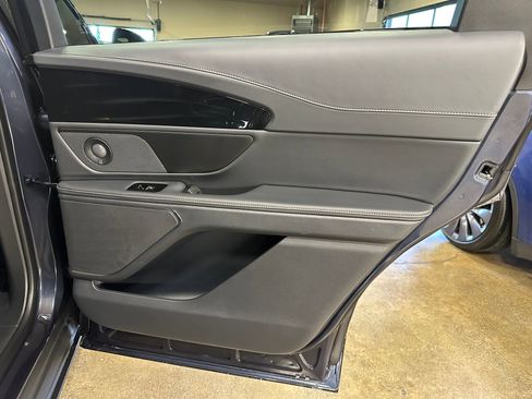 Used 2024 Lincoln Nautilus Reserve w/ Equipment Group 202A image 27