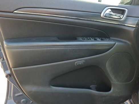 Used 2019 Jeep Grand Cherokee Limited X AWD/4WD image 13