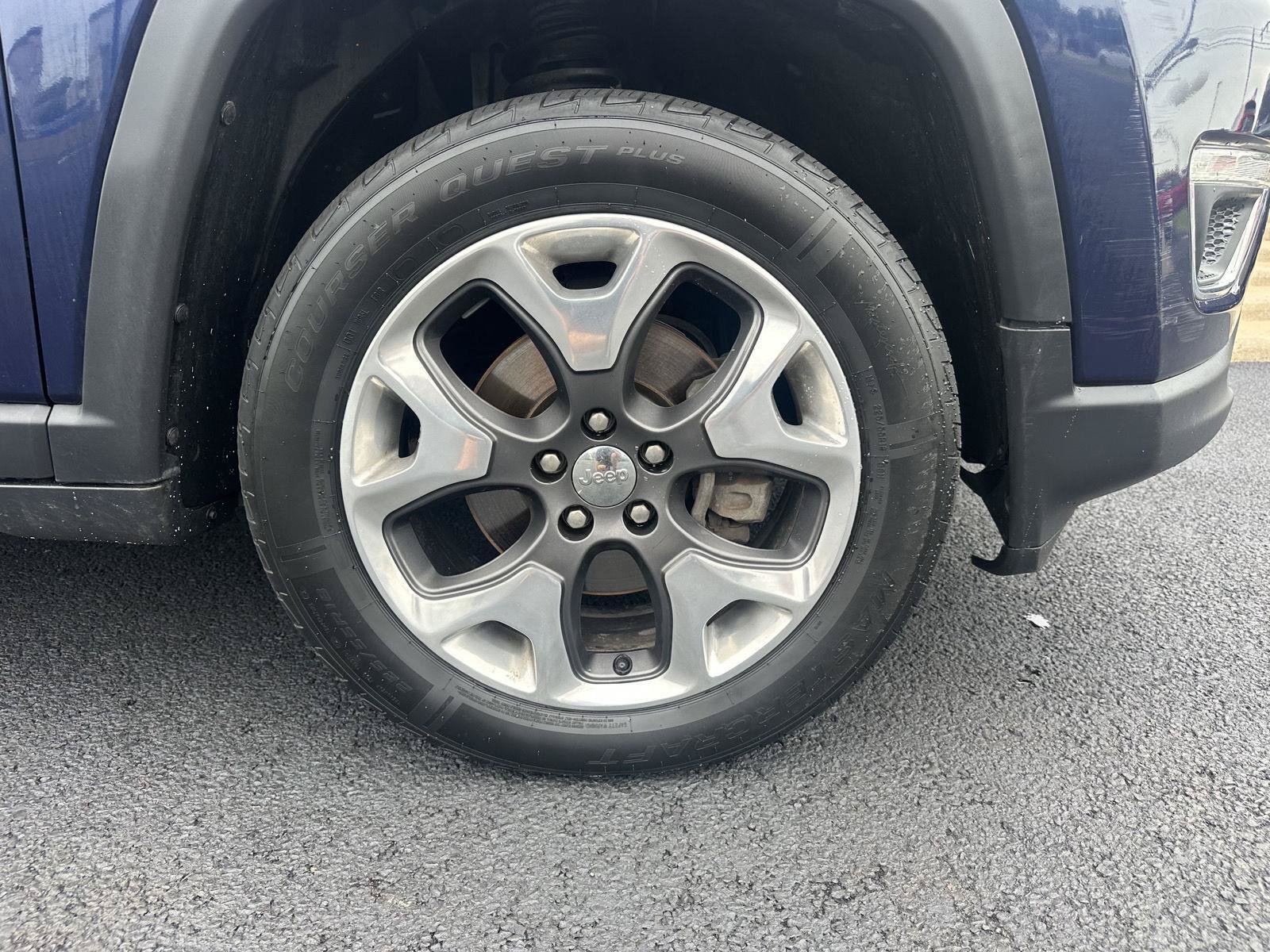 Used 2019 Jeep Compass Limited AWD/4WD image 16
