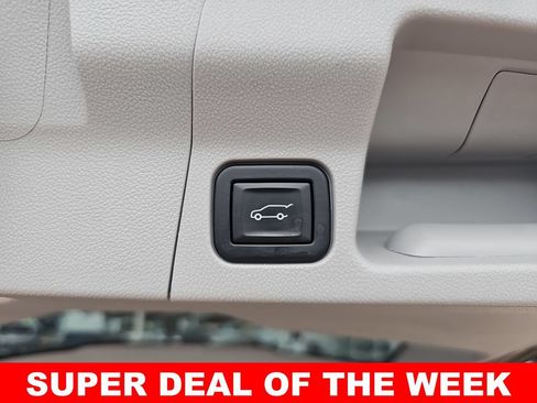 Used 2023 GMC Acadia SLE w/ Driver Convenience Package AWD/4WD image 14