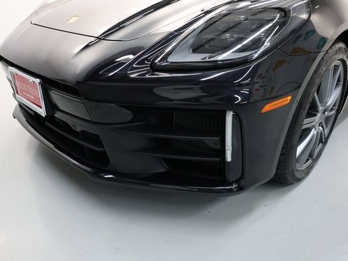 Used 2025 Porsche Panamera image 62
