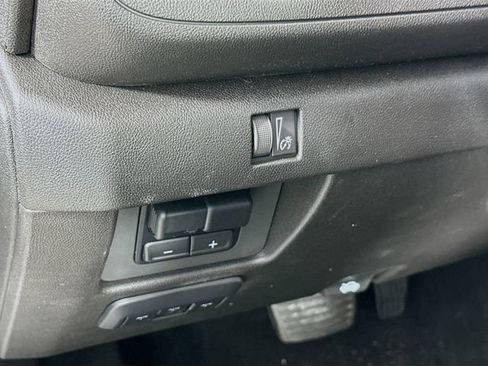 New 2025 Chevrolet Colorado Trail Boss w/ Off-Road Front Bumper Package AWD/4WD image 12
