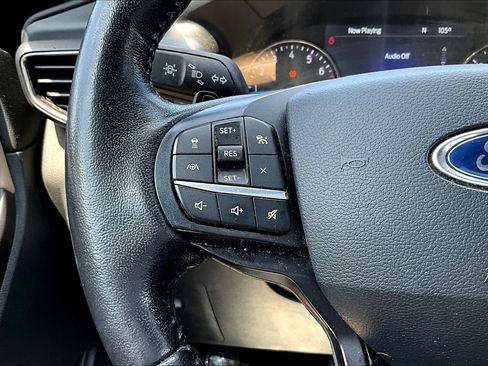 Used 2020 Ford Explorer XLT w/ Equipment Group 202A AWD/4WD image 12