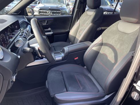 Used 2024 Mercedes-Benz GLB 250 image 20