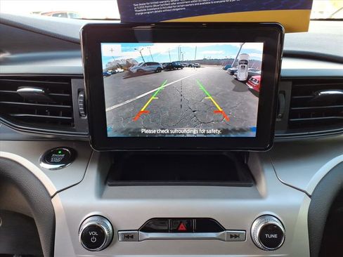 Used 2021 Ford Explorer XLT image 13