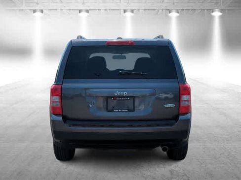 Used 2016 Jeep Patriot High Altitude FWD image 7