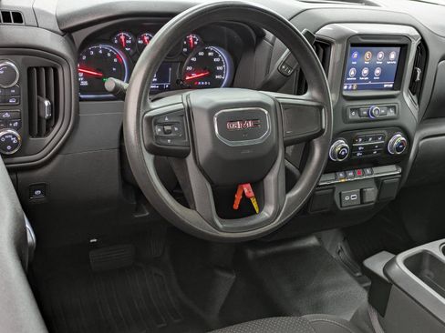 Used 2022 GMC Sierra 1500 Pro w/ Convenience Package image 5
