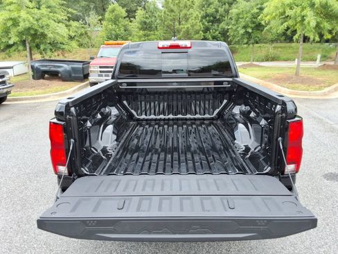 Certified 2025 Chevrolet Colorado Z71 w/ Technology Package AWD/4WD image 15