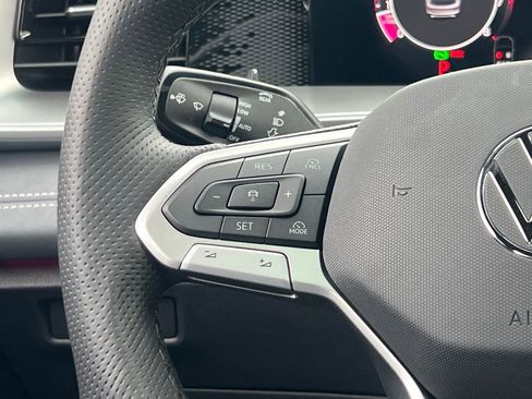 New 2026 Volkswagen Tiguan SE R-Line image 26