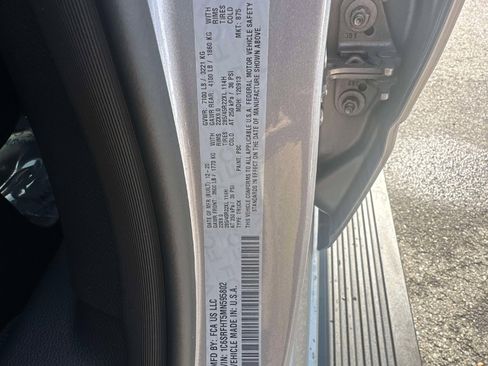 Used 2021 RAM 1500 Limited w/ Night Edition image 39