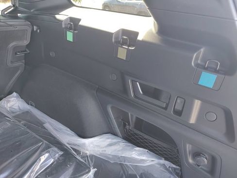 Used 2026 Subaru Outback Premium AWD/4WD image 31