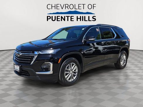 Used 2023 Chevrolet Traverse LT FWD image 1