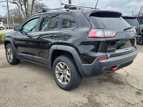 Used 2020 Jeep Cherokee Trailhawk image 3
