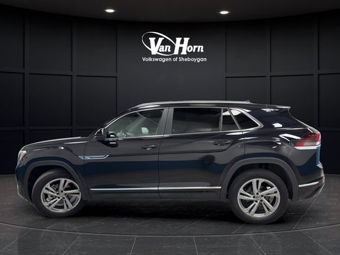 Used 2024 Volkswagen Atlas Cross Sport SEL R-Line AWD/4WD image 4