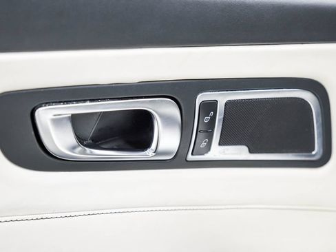 Used 2018 Mercedes-Benz AMG GT Roadster image 40
