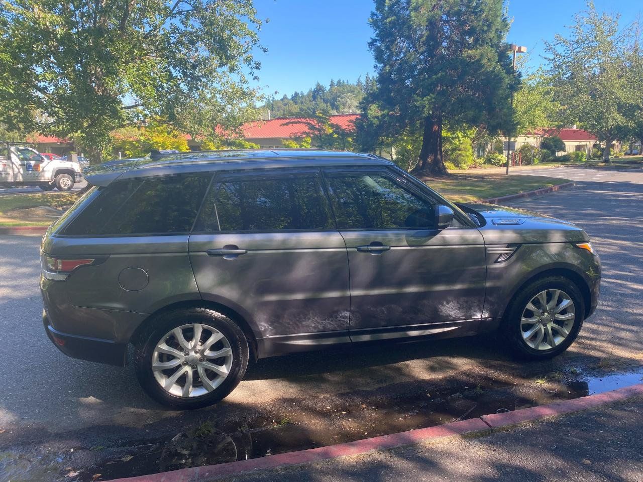 Used 2015 Land Rover Range Rover Sport HSE AWD/4WD image 4