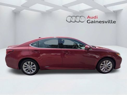 Used 2015 Lexus ES 300h w/ Navigation System Package FWD image 2