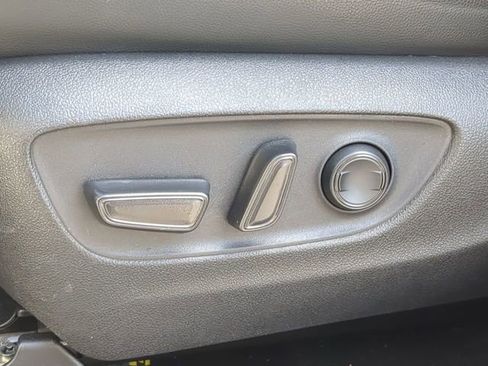 Used 2022 Toyota Highlander XSE image 24