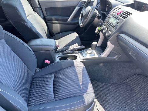 Used 2015 Subaru Forester 2.5i Premium w/ All-Weather Package AWD/4WD image 10