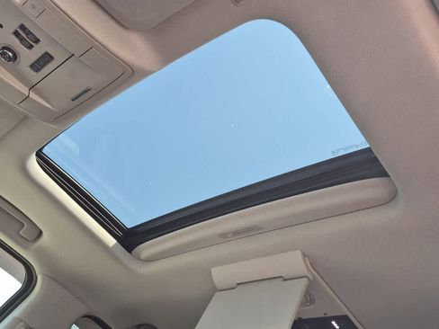Used 2015 Chevrolet Tahoe LTZ AWD/4WD image 15