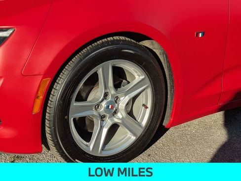 Used 2019 Chevrolet Camaro LT image 5
