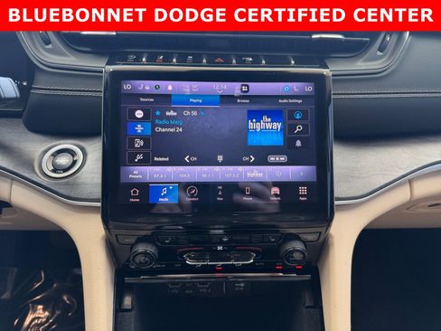 Used 2021 Jeep Grand Cherokee L Limited w/ Trailer Tow Package AWD/4WD image 15