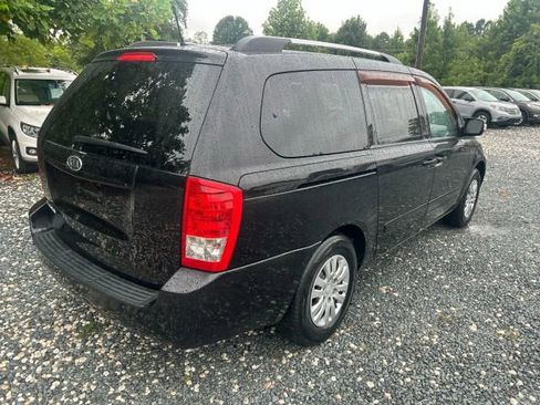 Used 2012 Kia Sedona LX image 6