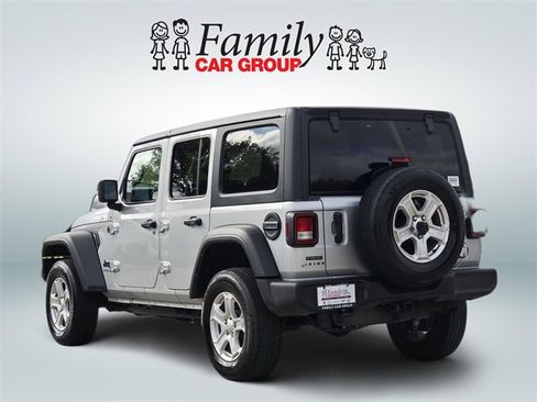 Used 2023 Jeep Wrangler Sport S image 3