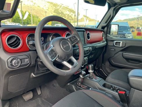 Used 2023 Jeep Gladiator Rubicon w/ Cold Weather Group image 12