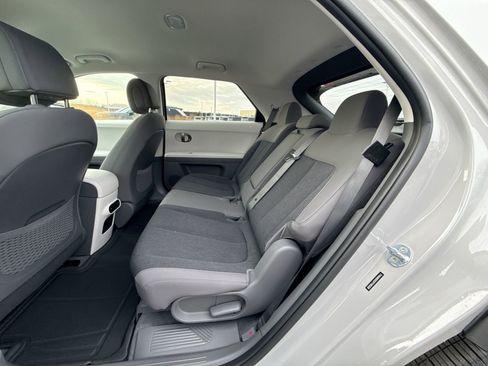 New 2026 Hyundai Ioniq 5 SE image 24