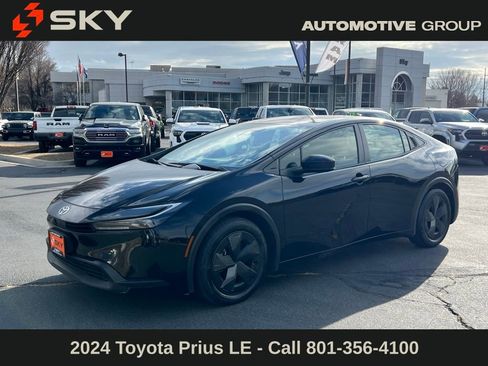 Used 2024 Toyota Prius LE image 1
