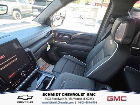 New 2026 GMC Yukon AT4 Ultimate AWD/4WD image 19
