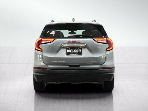 Used 2023 GMC Terrain SLE w/ Driver Convenience Package AWD/4WD image 4