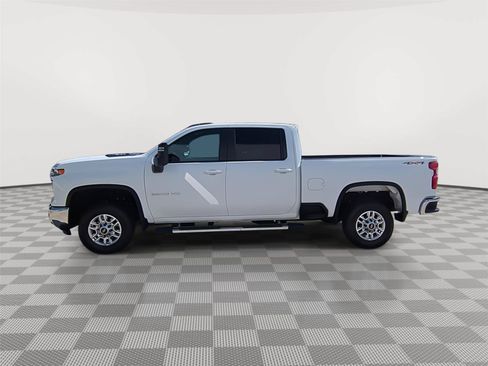 Used 2025 Chevrolet Silverado 2500 LT w/ Convenience Package AWD/4WD image 10
